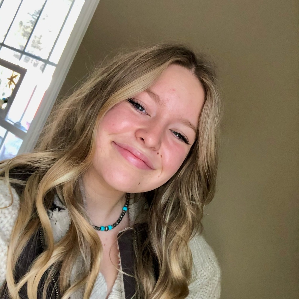 Meet your Posher, Alivia
